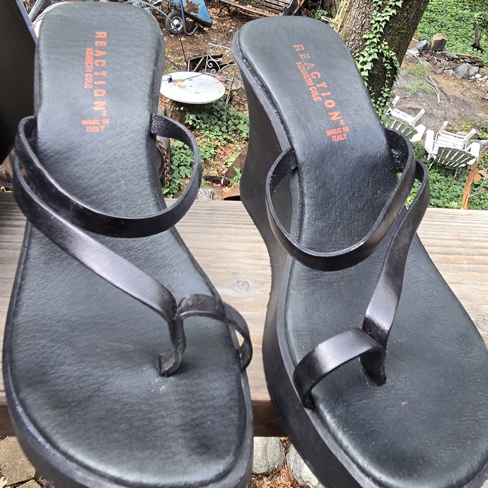 Kenneth Cole Reaction Leather & Wood Stunning RARE Platform Sandal Wedge Sz7 - Picture 2 of 8